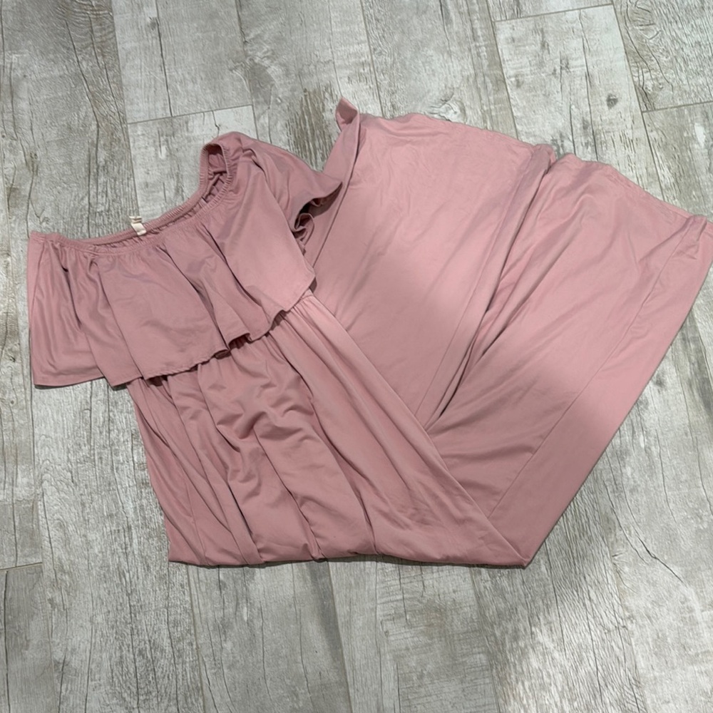 Elegant Off-Shoulder Pink Maxi Dress